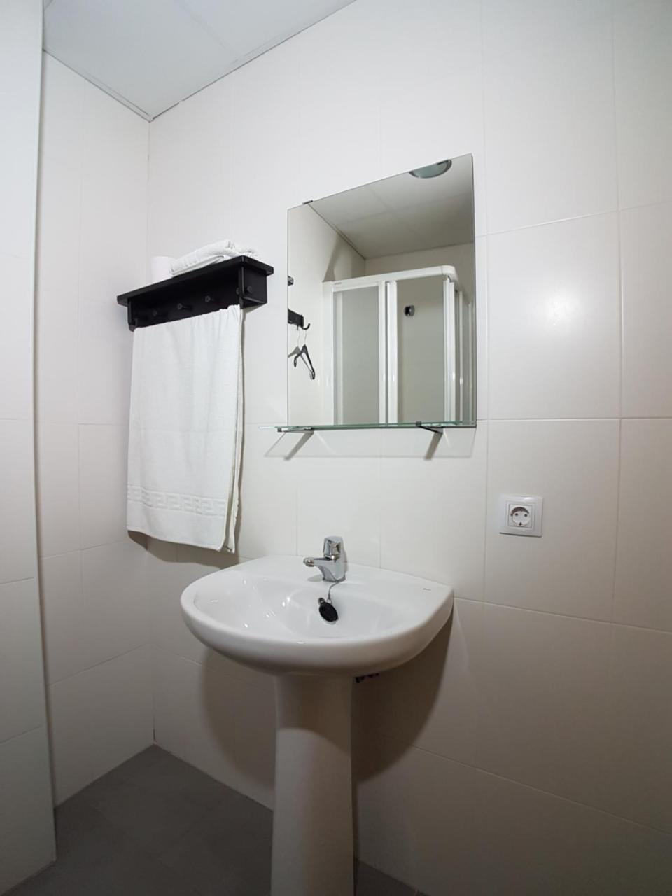 Hostal Meson La Era Ríogordo Buitenkant foto